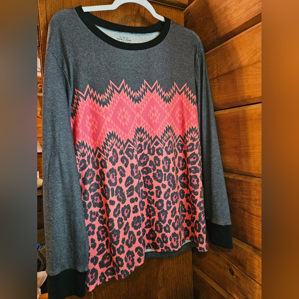 NWOT Crazy Train Black and Gray Sweater Sweater Print Long Sleeve Tee SIZE LARGE